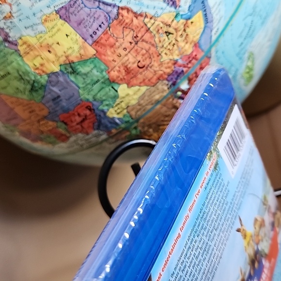 Peter Rabbit DVD sealed - Picture 3 of 4